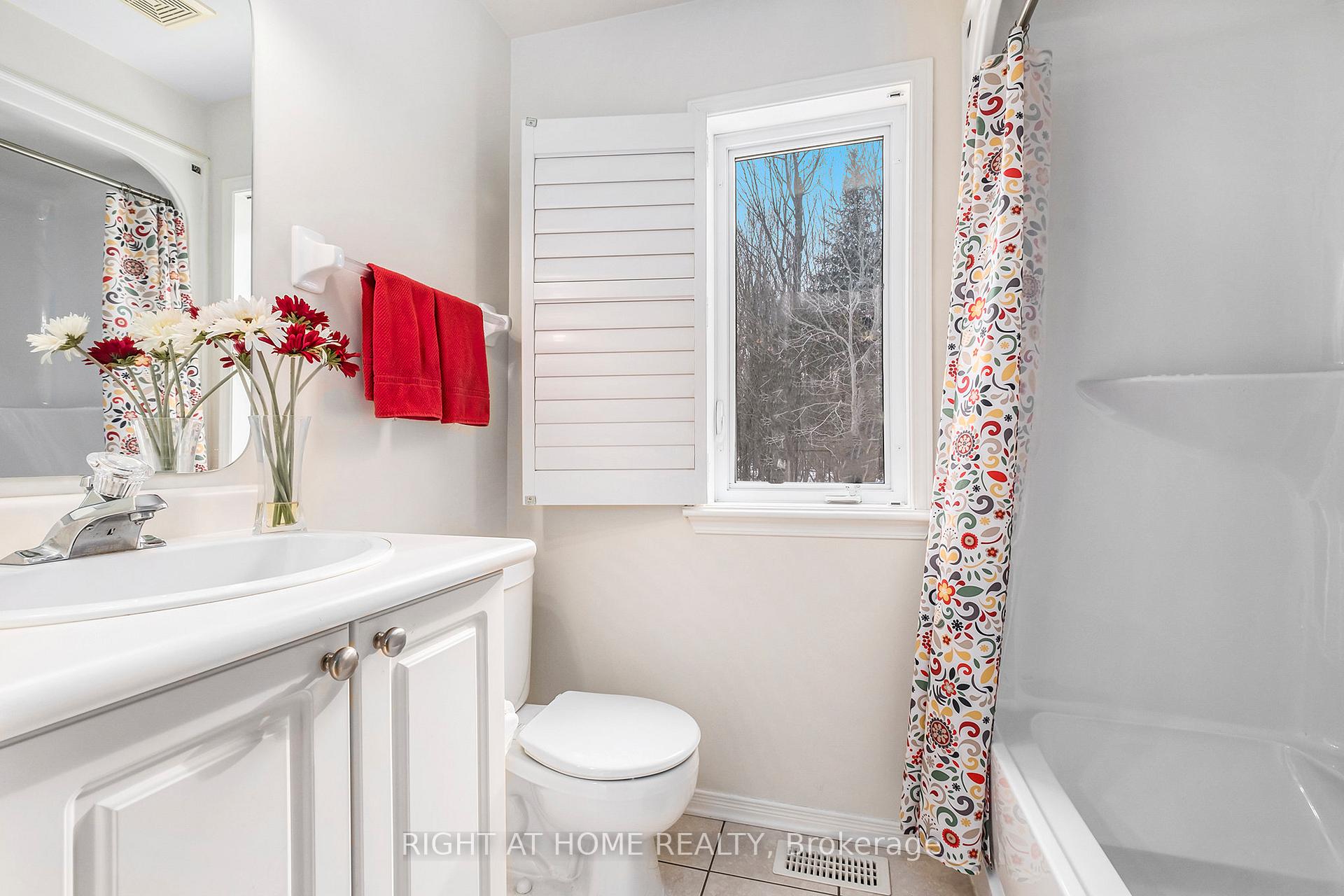 Photo 22 of 219 Gladeview PVT, Ottawa, Upper Hunt Club — HOMEH