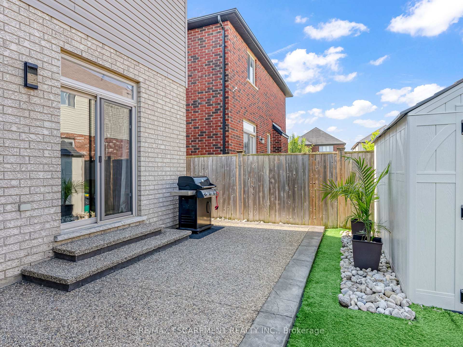 Photo 56 of 28 Garinger Crescent, Hamilton, Binbrook — HOMEH