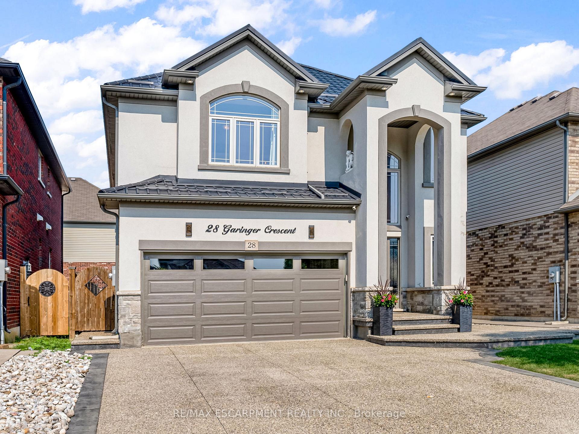 Photo 1 of 28 Garinger Crescent, Hamilton, Binbrook — HOMEH