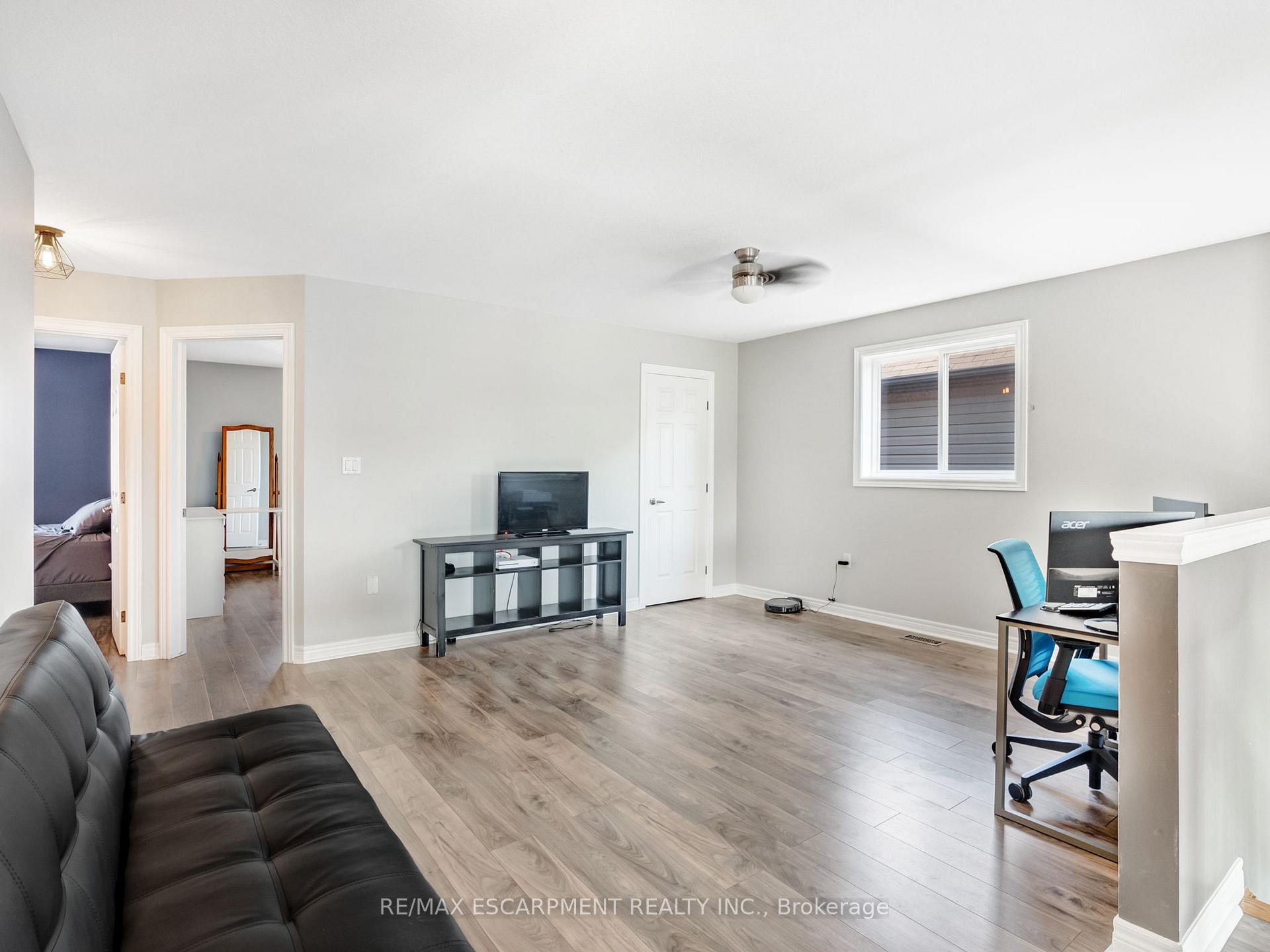 Photo 21 of 28 Garinger Crescent, Hamilton, Binbrook — HOMEH