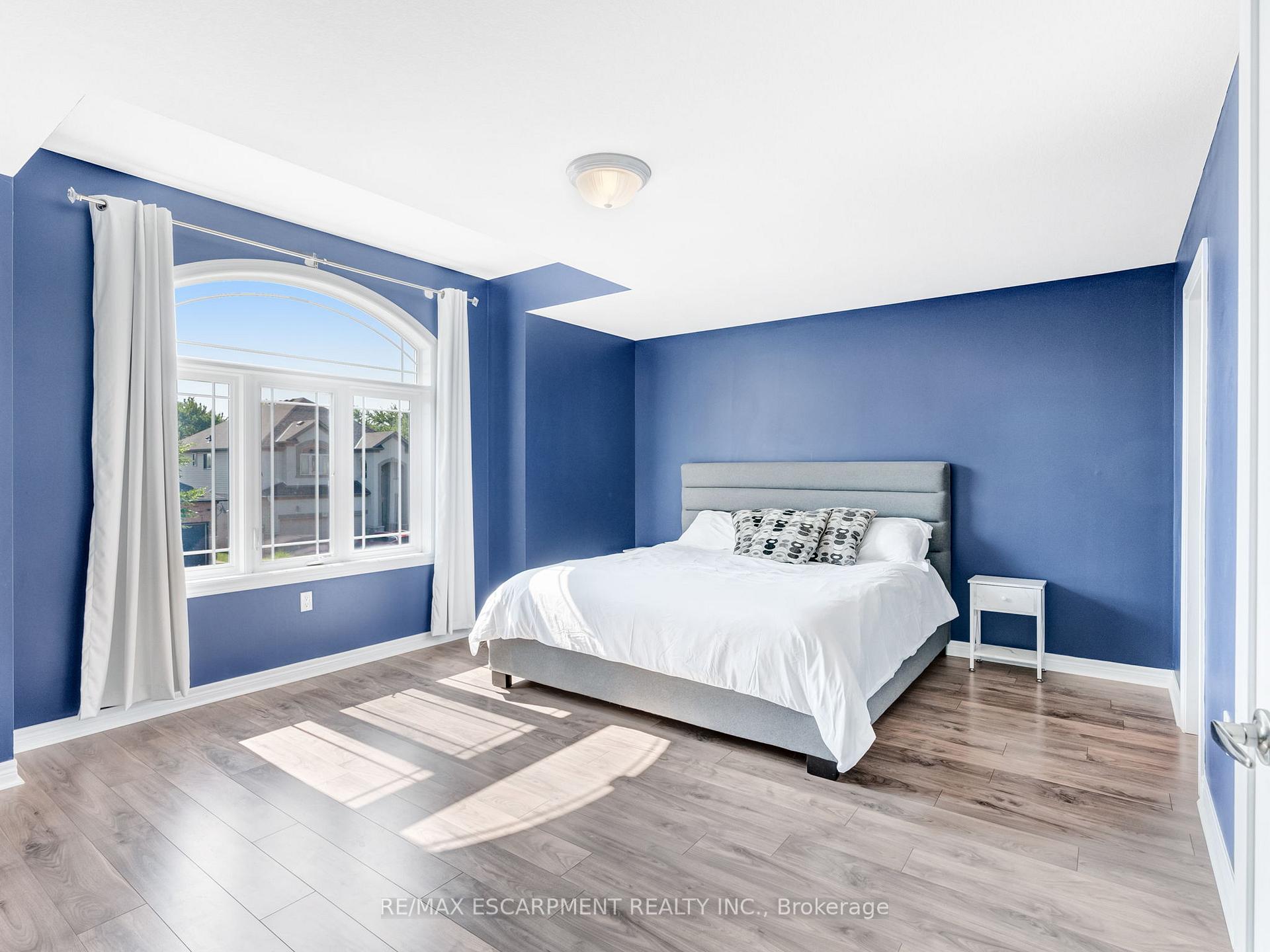 Photo 62 of 28 Garinger Crescent, Hamilton, Binbrook — HOMEH