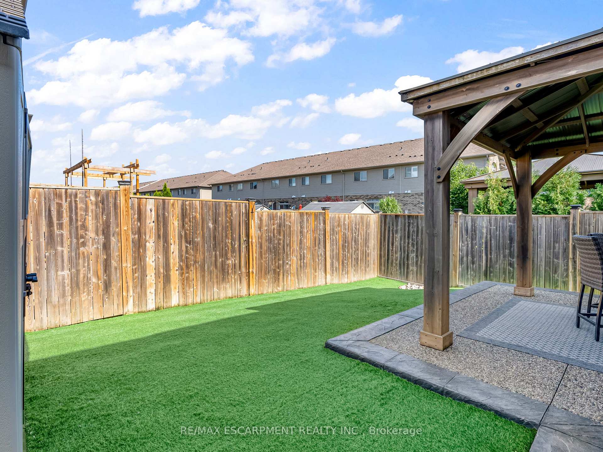 Photo 74 of 28 Garinger Crescent, Hamilton, Binbrook — HOMEH