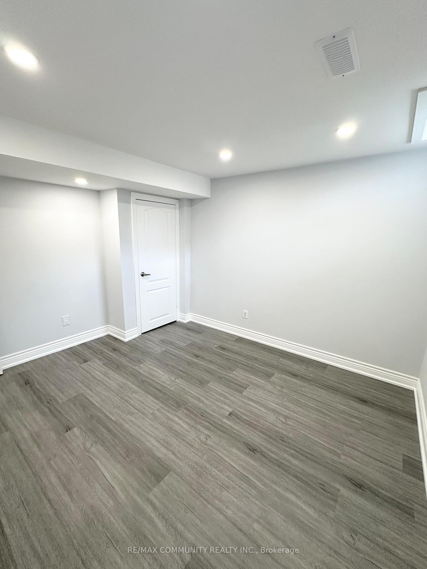 Photo 10 of Unit Bsmnt, 105 Geddington Crescent, Markham, Box Grove — HOMEH