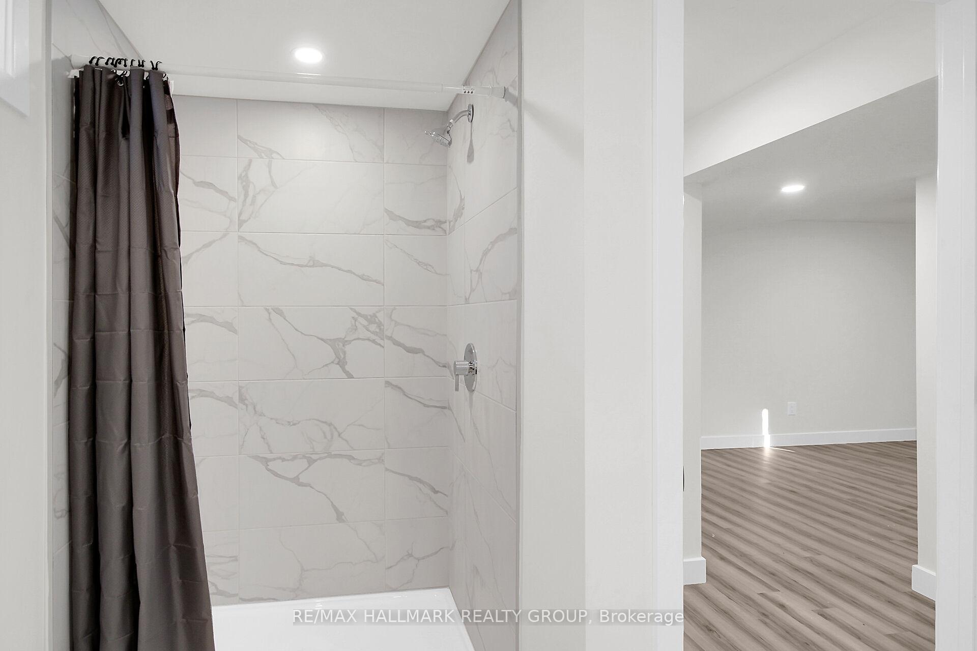Photo 15 of Unit B, 1297 Erindale Drive, Ottawa, Copeland Park — HOMEH