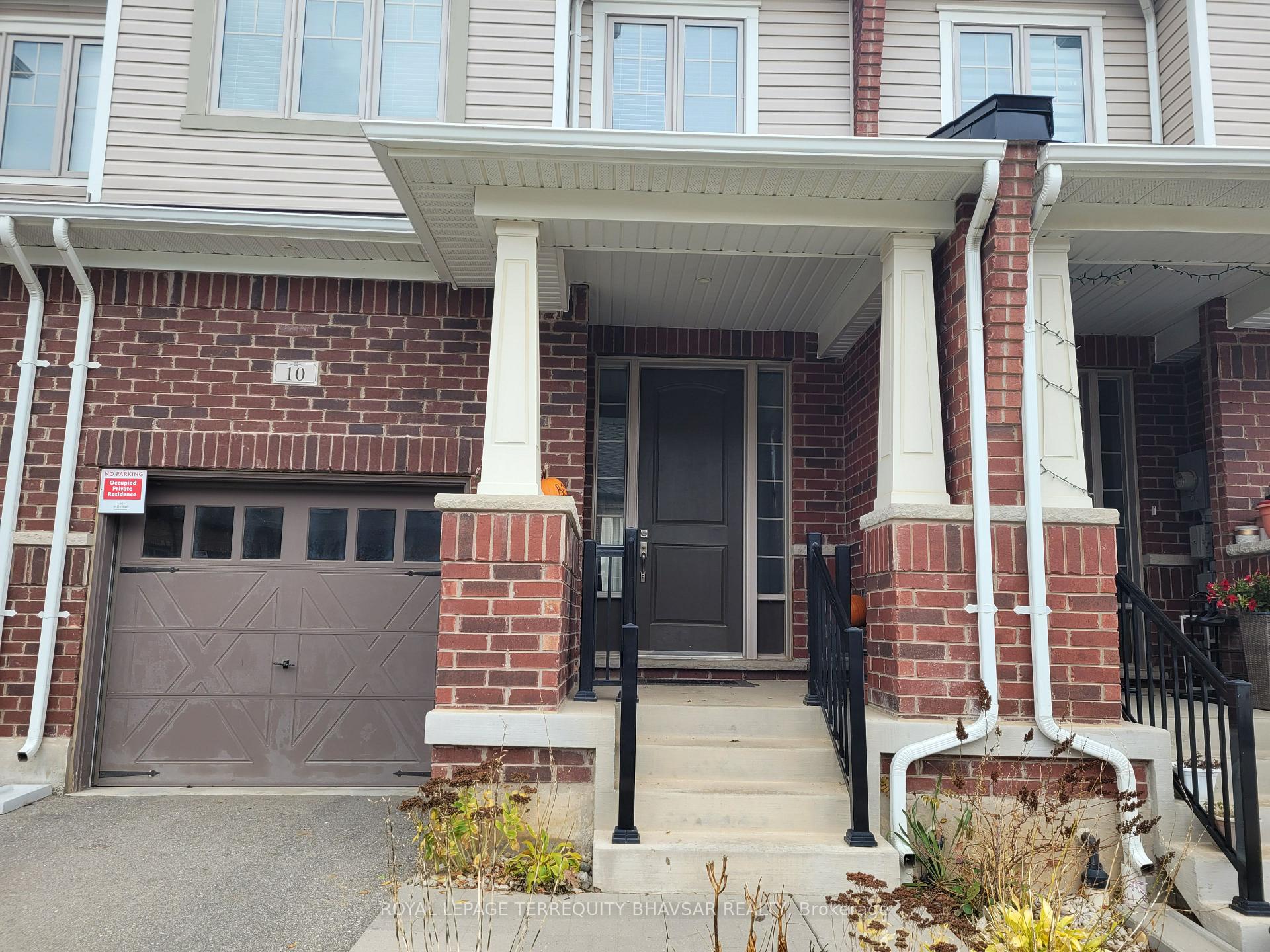Photo 4 of 10 Stonehill Avenue, Kitchener — HOMEH