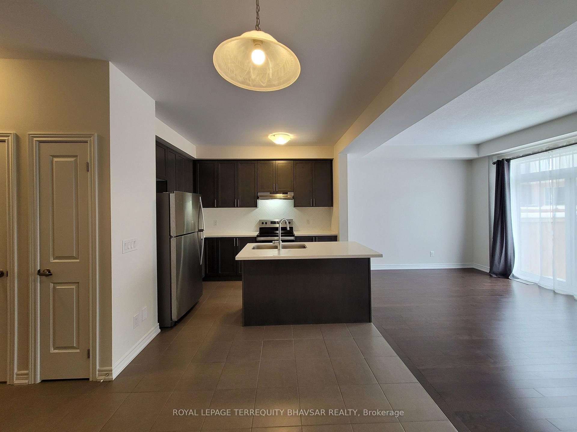 Photo 10 of 10 Stonehill Avenue, Kitchener — HOMEH