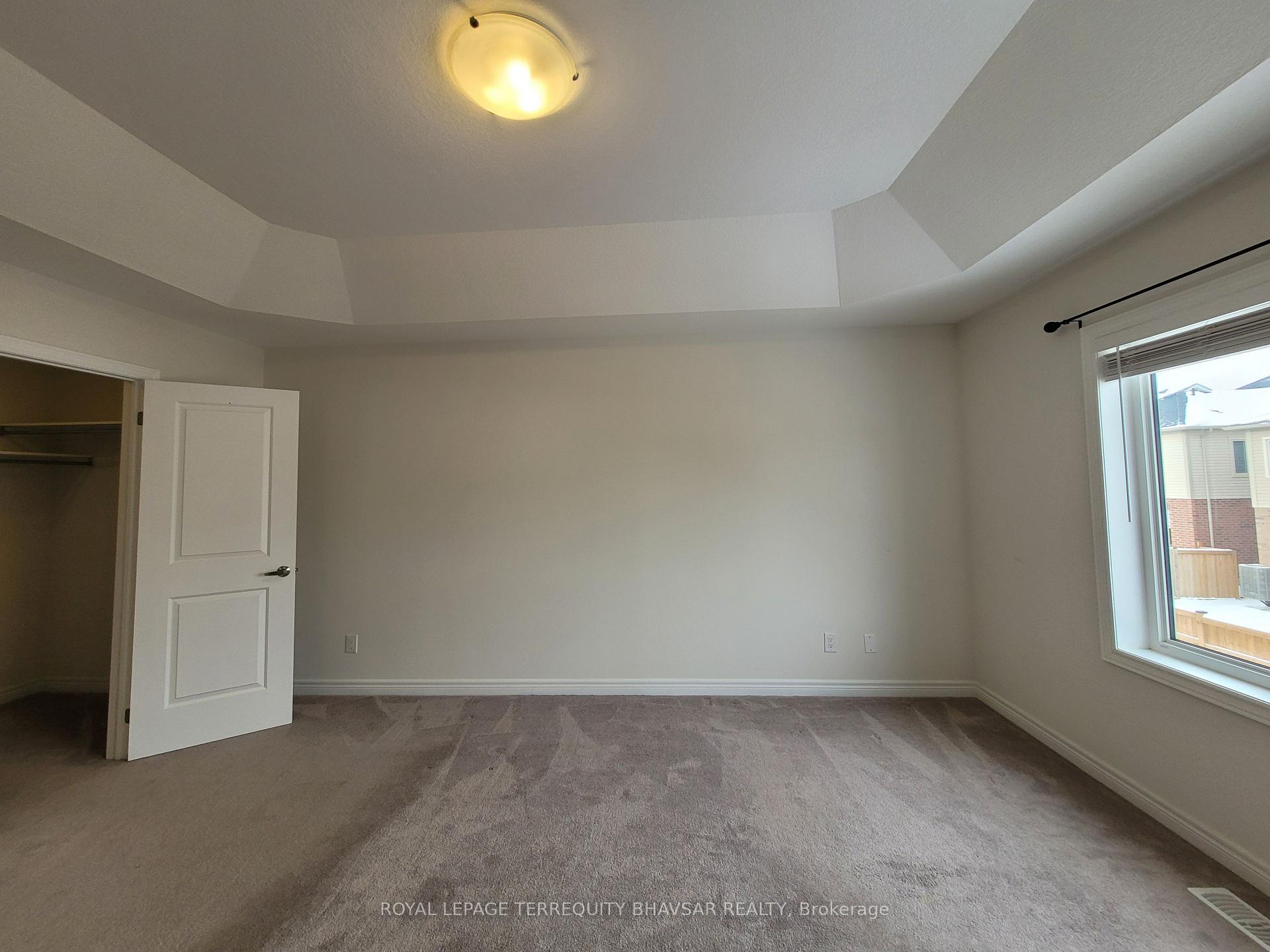 Photo 49 of 10 Stonehill Avenue, Kitchener — HOMEH
