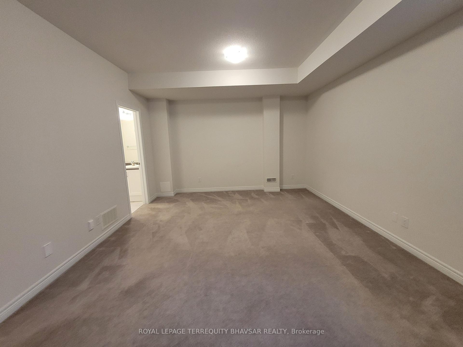 Photo 56 of 10 Stonehill Avenue, Kitchener — HOMEH