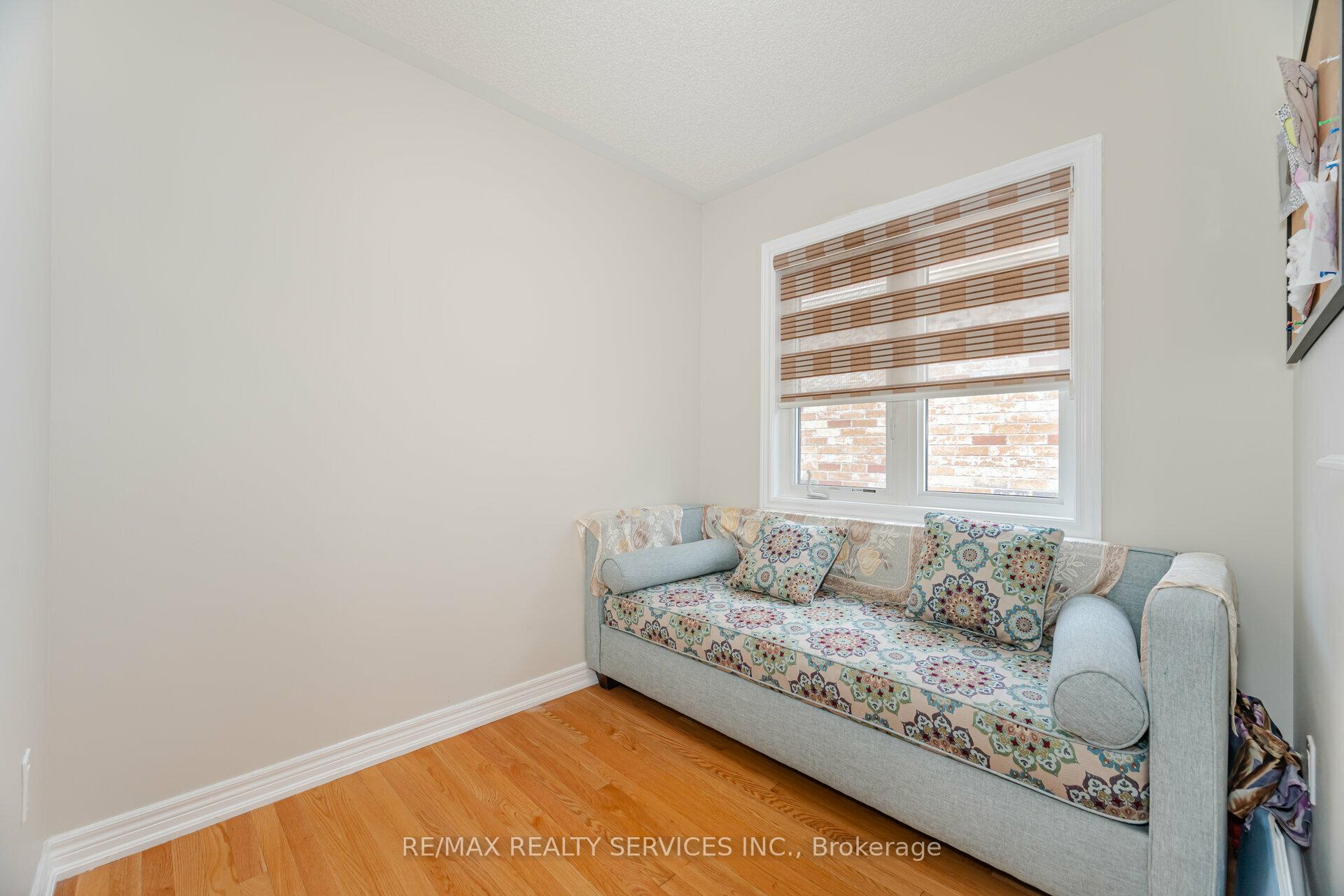 Photo 19 of 45 Buchanan Crescent, Brampton, Credit Valley — HOMEH