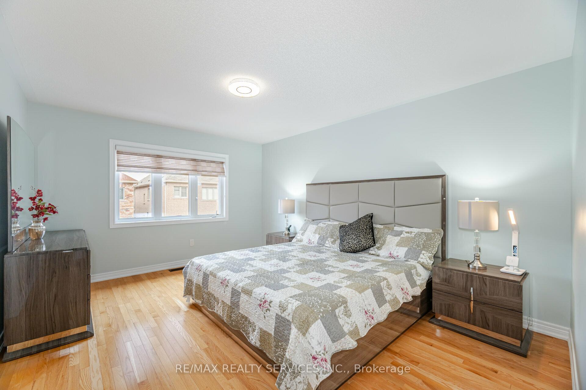 Photo 20 of 45 Buchanan Crescent, Brampton, Credit Valley — HOMEH