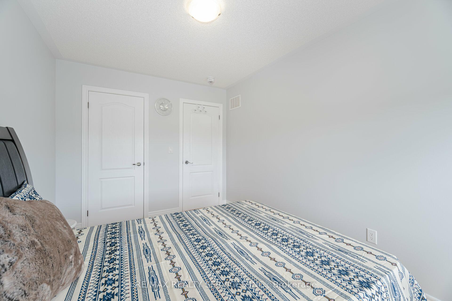 Photo 24 of 45 Buchanan Crescent, Brampton, Credit Valley — HOMEH