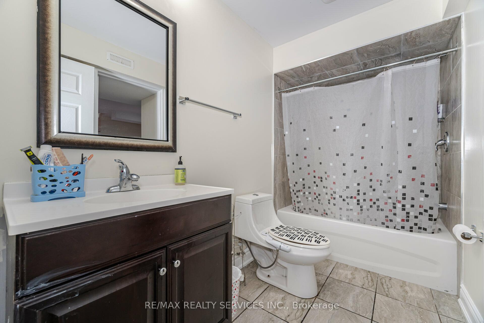 Photo 36 of 45 Buchanan Crescent, Brampton, Credit Valley — HOMEH