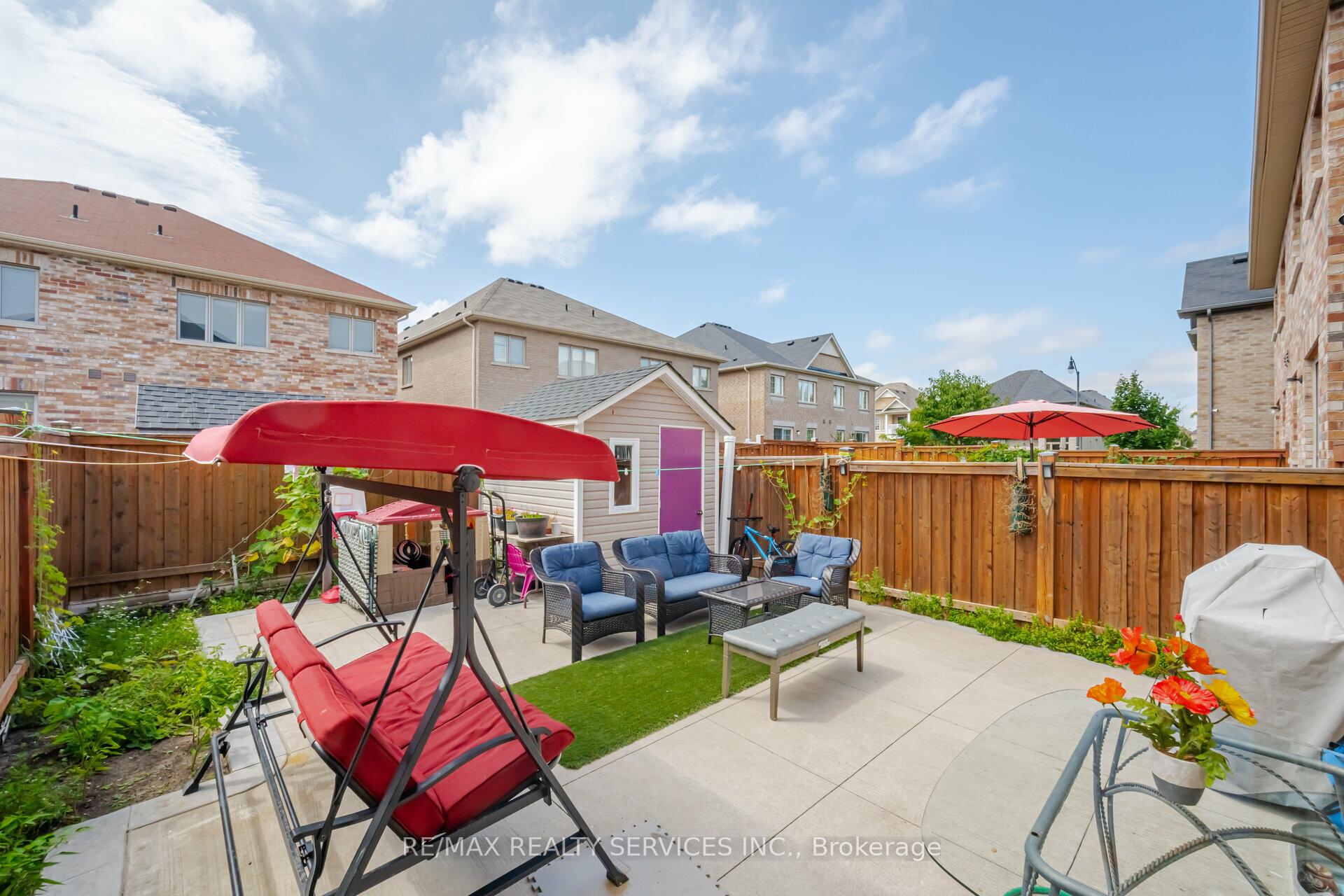 Photo 39 of 45 Buchanan Crescent, Brampton, Credit Valley — HOMEH