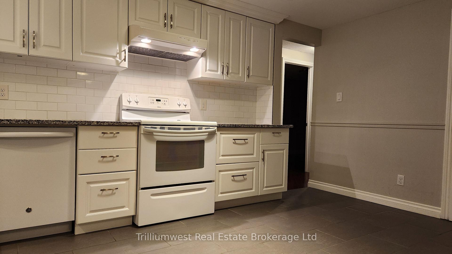 Photo 3 of Unit A, 126 Freshmeadow Way, Guelph, Willow West/Sugarbush/West Acres — HOMEH
