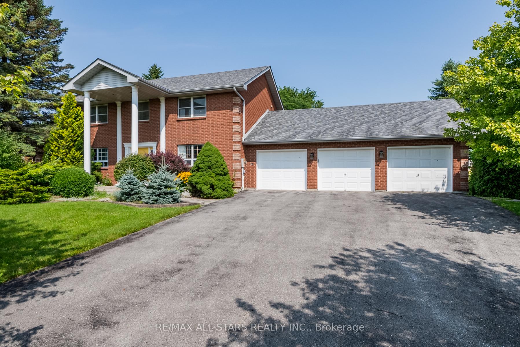 Photo 2 of 11 Ashton Lane, Scugog, Port Perry — HOMEH