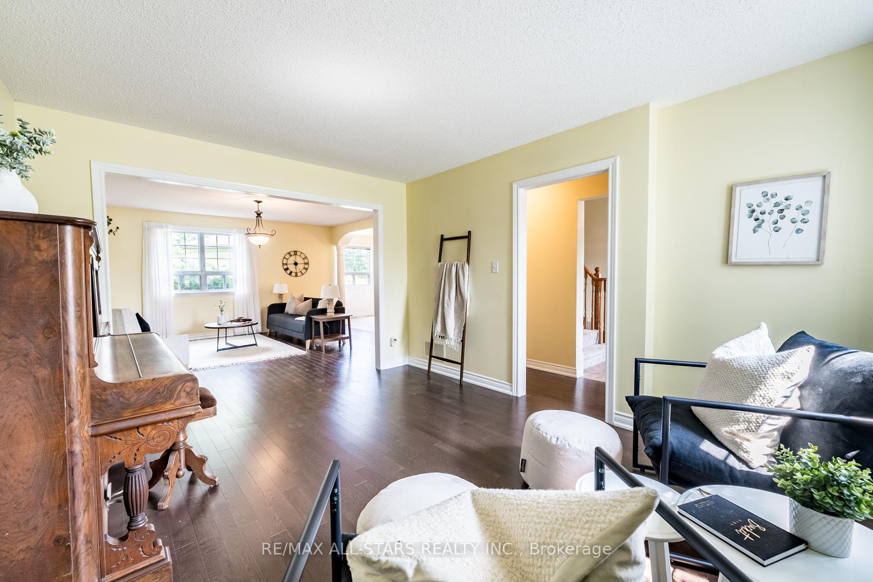 Photo 5 of 11 Ashton Lane, Scugog, Port Perry — HOMEH