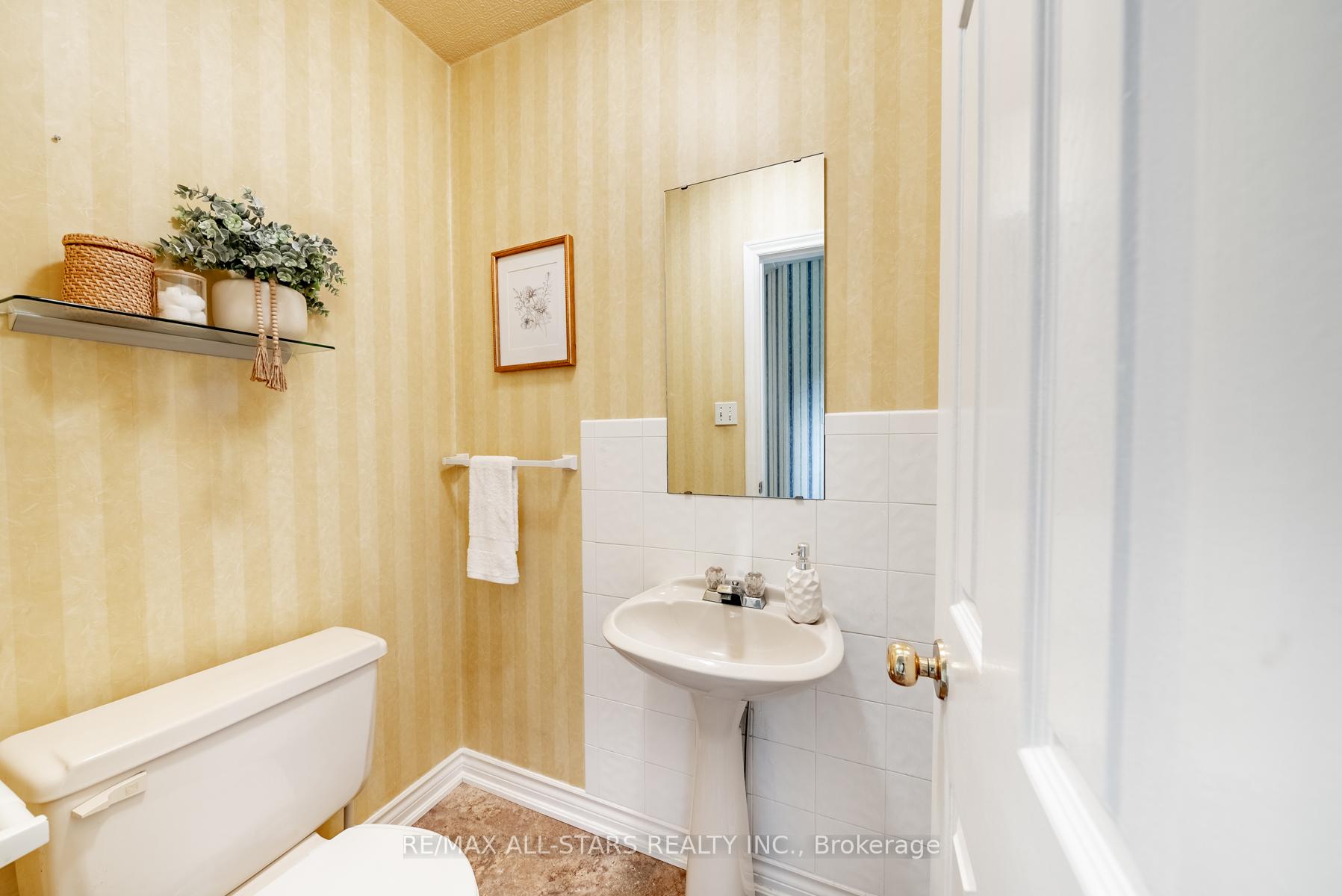 Photo 14 of 11 Ashton Lane, Scugog, Port Perry — HOMEH
