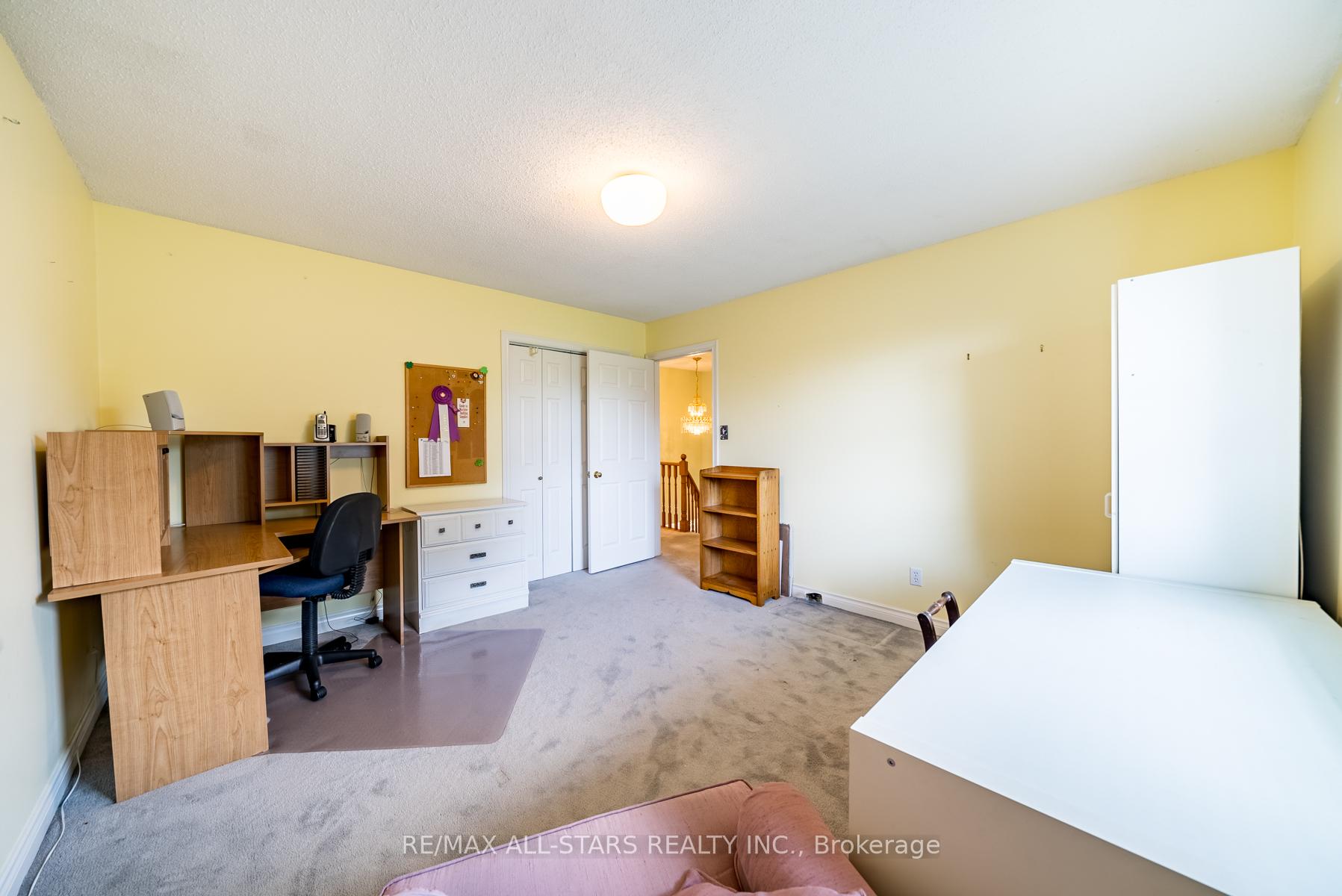 Photo 16 of 11 Ashton Lane, Scugog, Port Perry — HOMEH