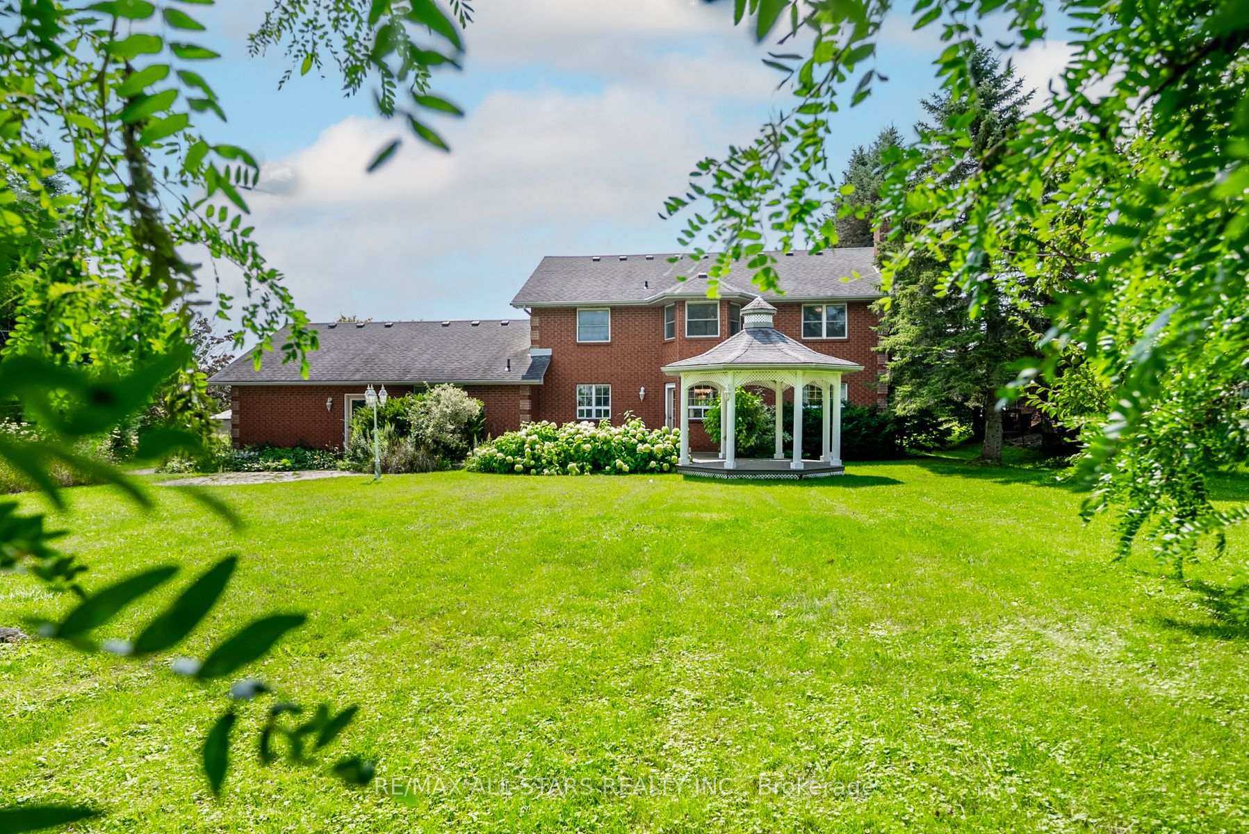 Photo 37 of 11 Ashton Lane, Scugog, Port Perry — HOMEH