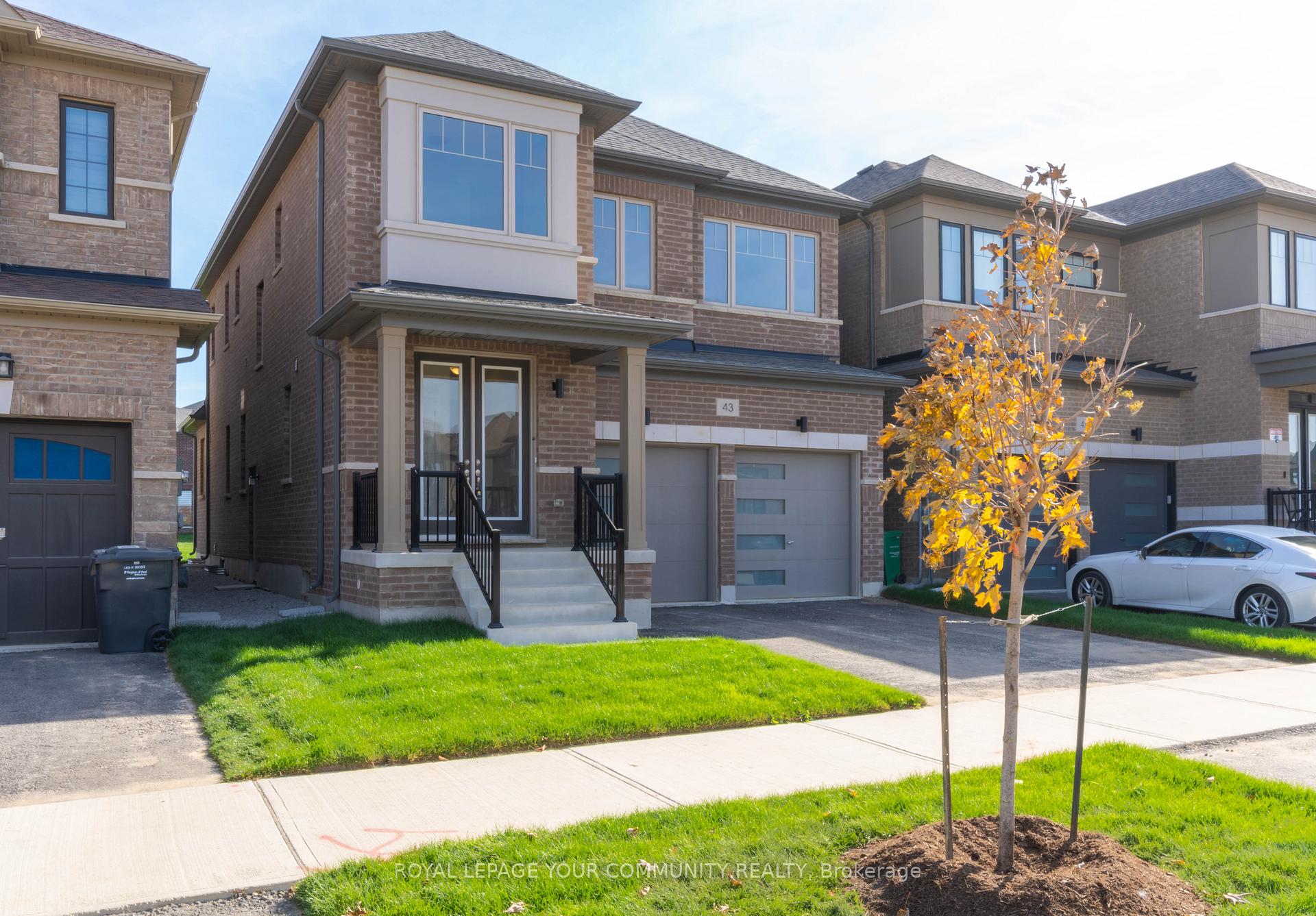 Front of Unit Upper, 43 Tweedhill Avenue