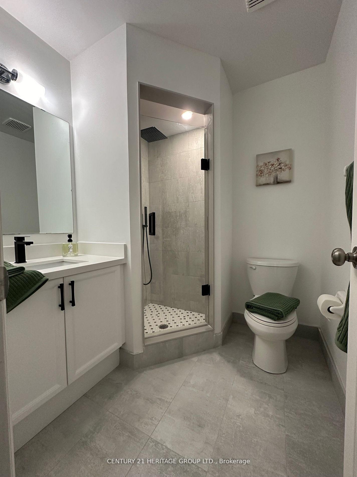Photo 6 of 151 Downey Circle, Aurora, Bayview Wellington — HOMEH