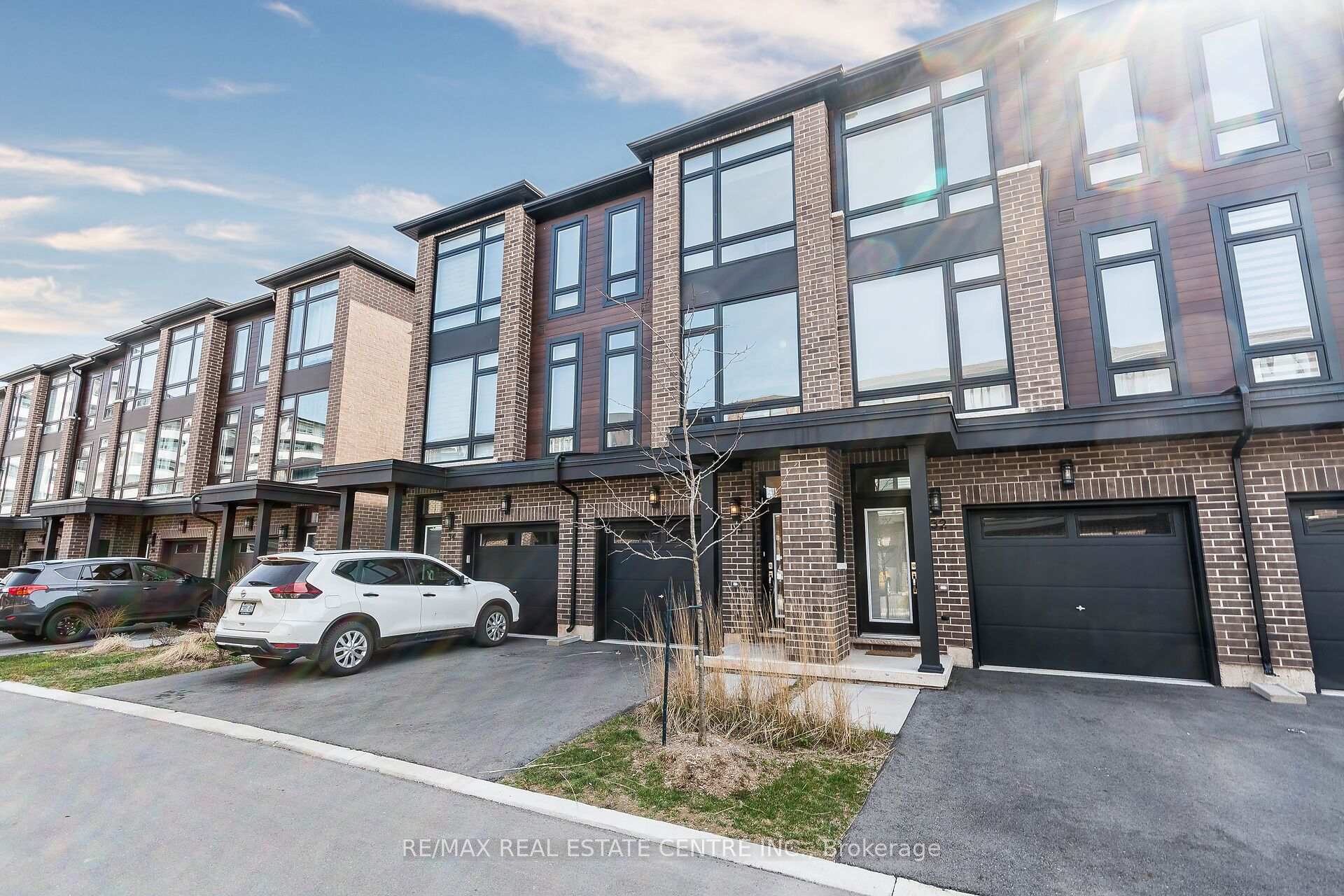 Photo 1 of Unit 33, 270 Melvin Avenue, Hamilton, McQuesten — HOMEH