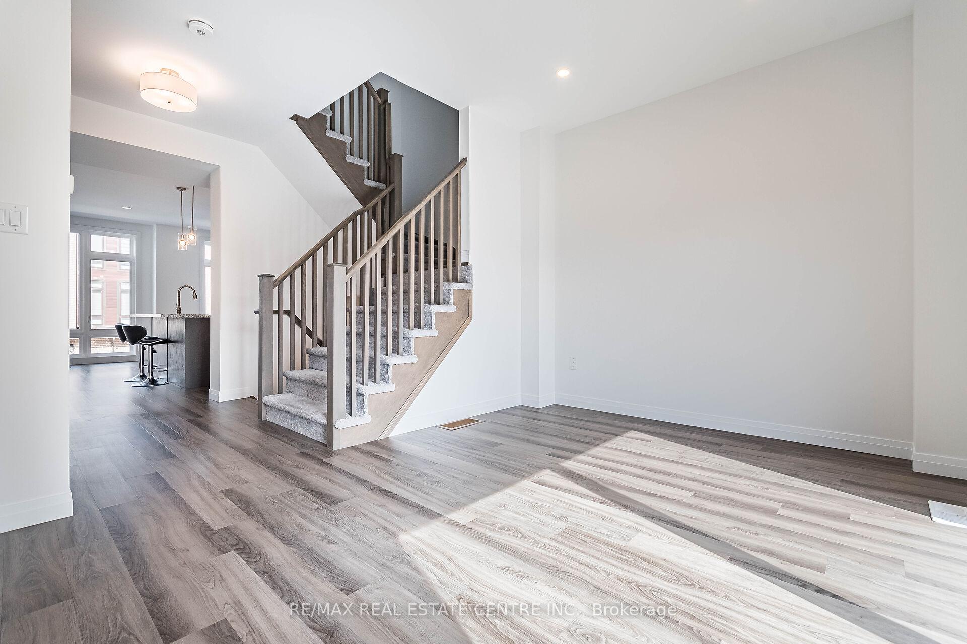 Photo 10 of Unit 33, 270 Melvin Avenue, Hamilton, McQuesten — HOMEH