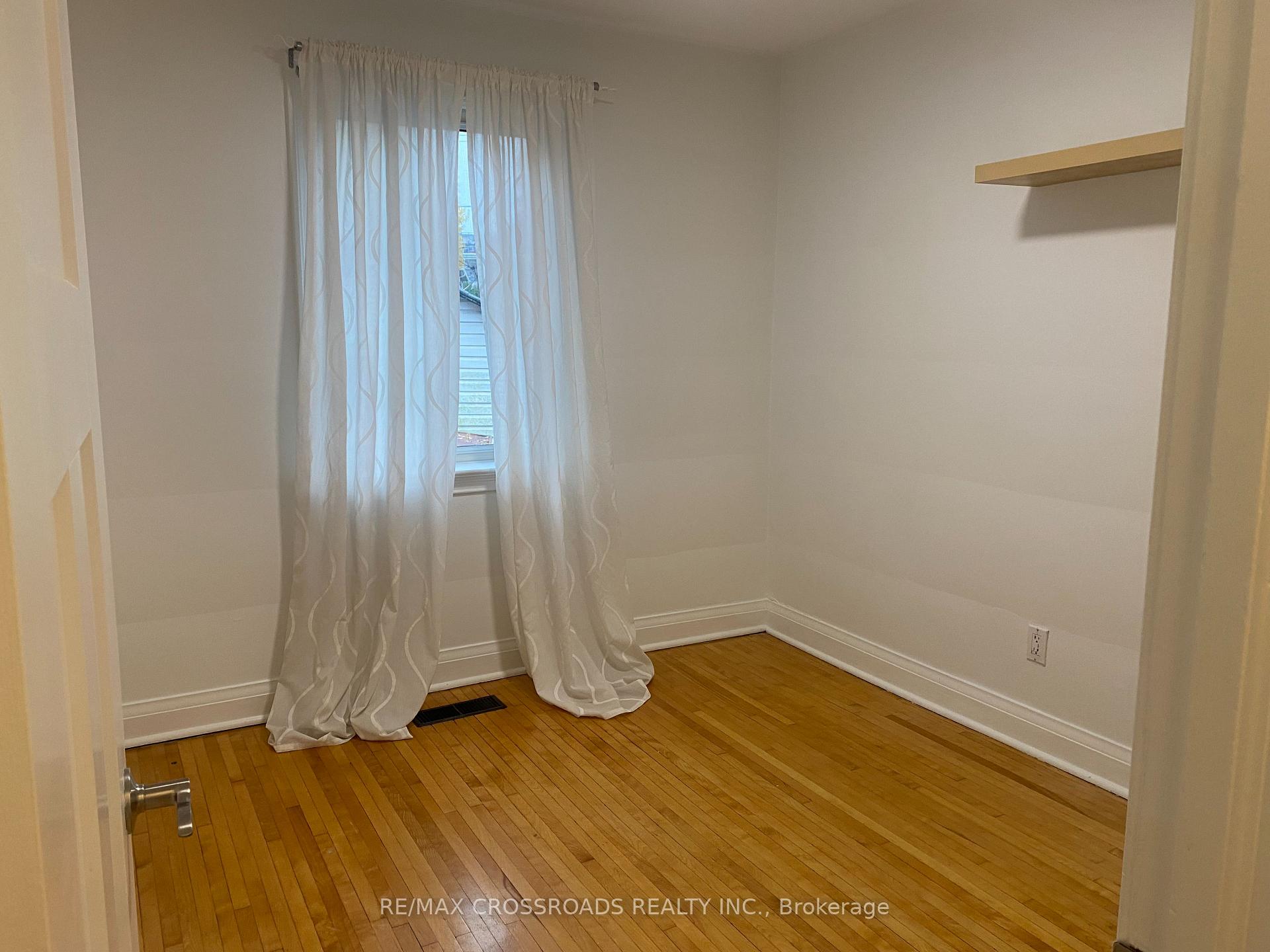 Photo 28 of 3 Beechwood Crescent, Toronto, Broadview North — HOMEH