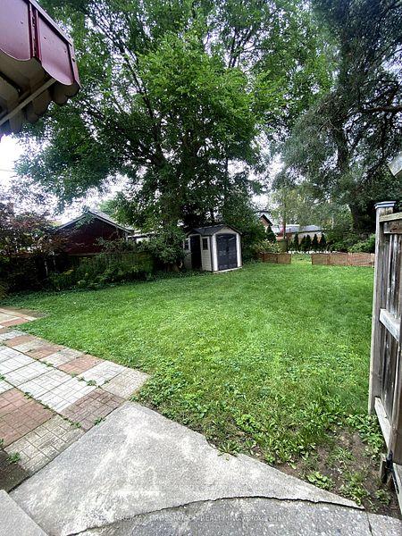 Photo 37 of 3 Beechwood Crescent, Toronto, Broadview North — HOMEH