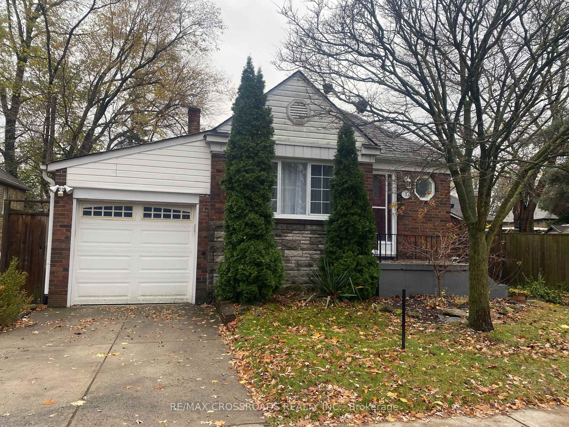 Photo 1 of 3 Beechwood Crescent, Toronto, Broadview North — HOMEH
