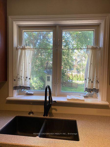 Photo 6 of 3 Beechwood Crescent, Toronto, Broadview North — HOMEH