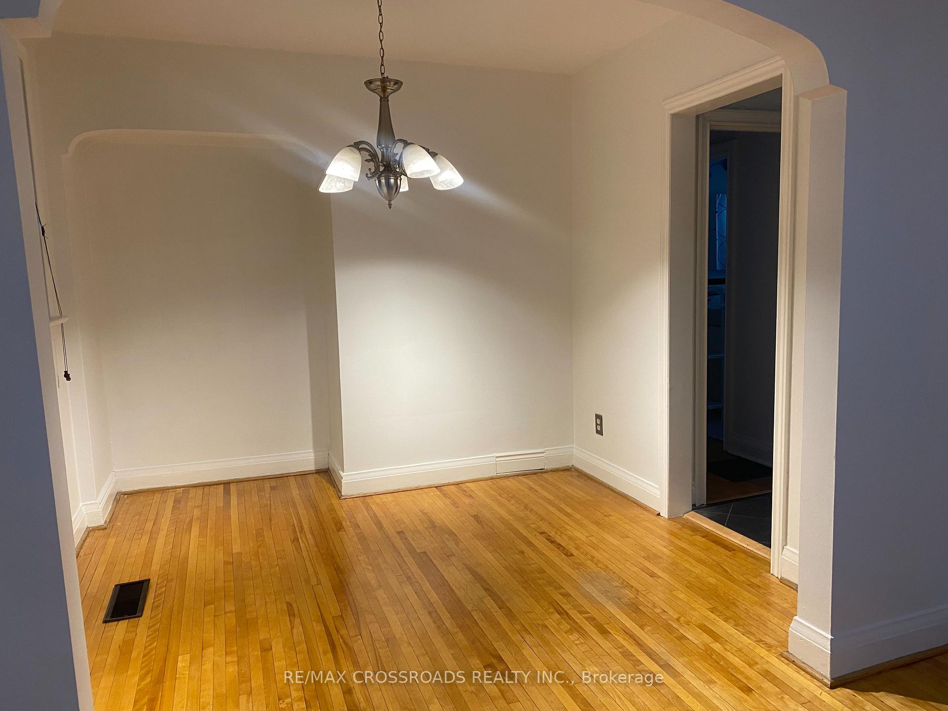 Photo 12 of 3 Beechwood Crescent, Toronto, Broadview North — HOMEH