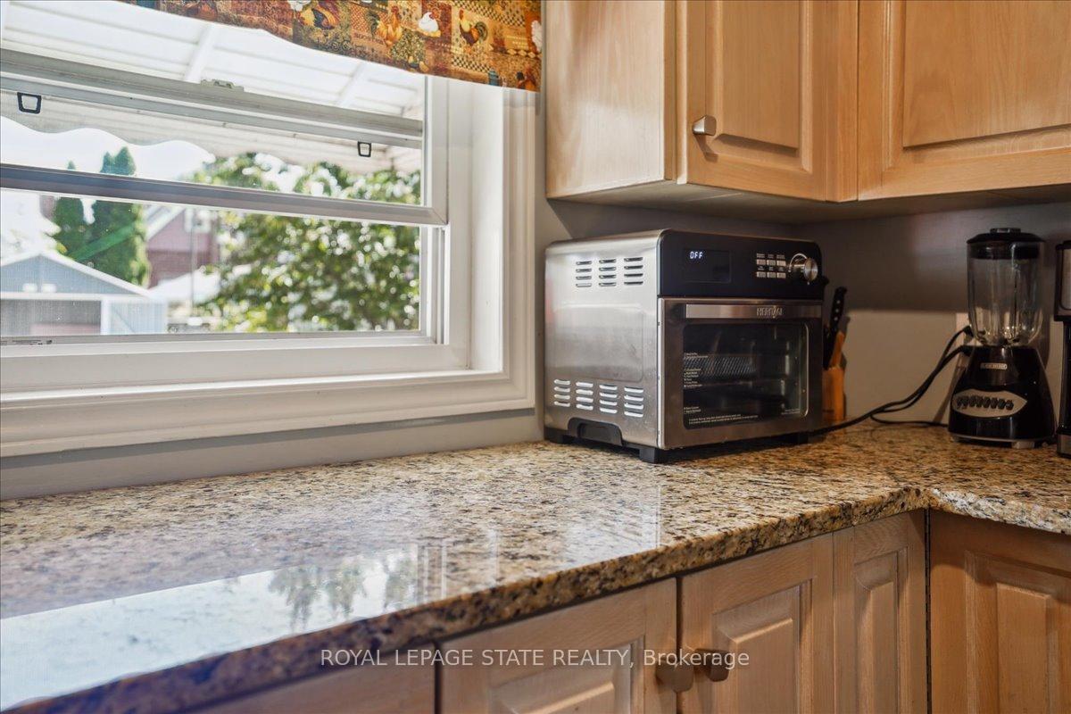 Photo 11 of 150 Prospect Street N, Hamilton, Gibson — HOMEH