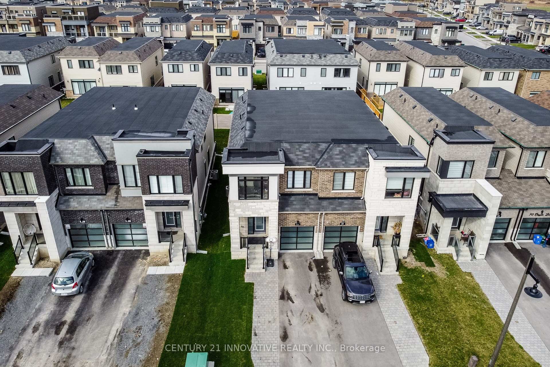 Photo 1 of 58 Clipper Lane, Clarington, Bowmanville — HOMEH