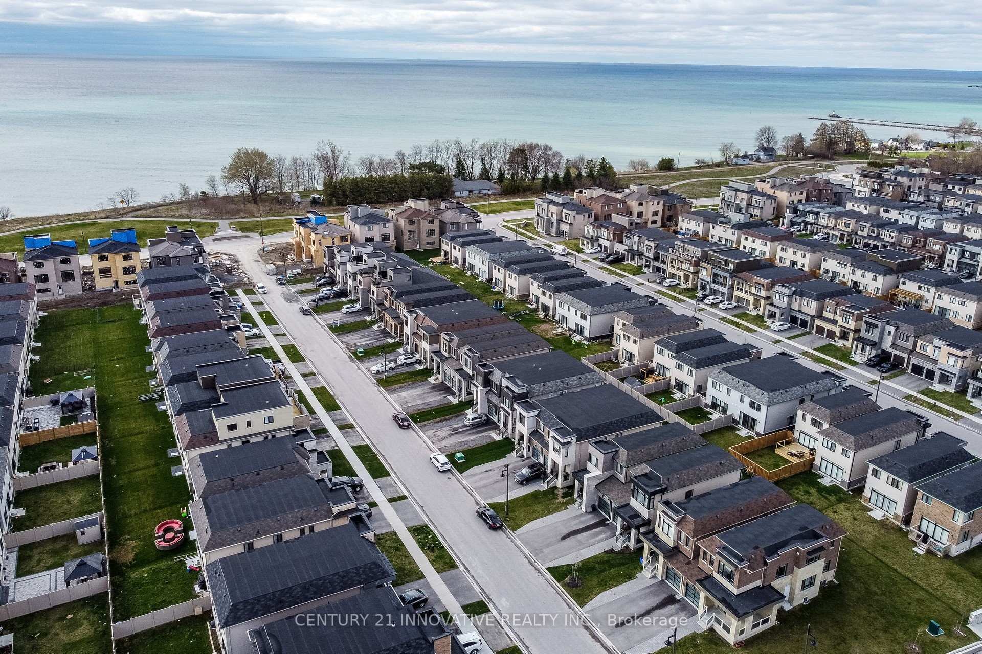 Photo 31 of 58 Clipper Lane, Clarington, Bowmanville — HOMEH