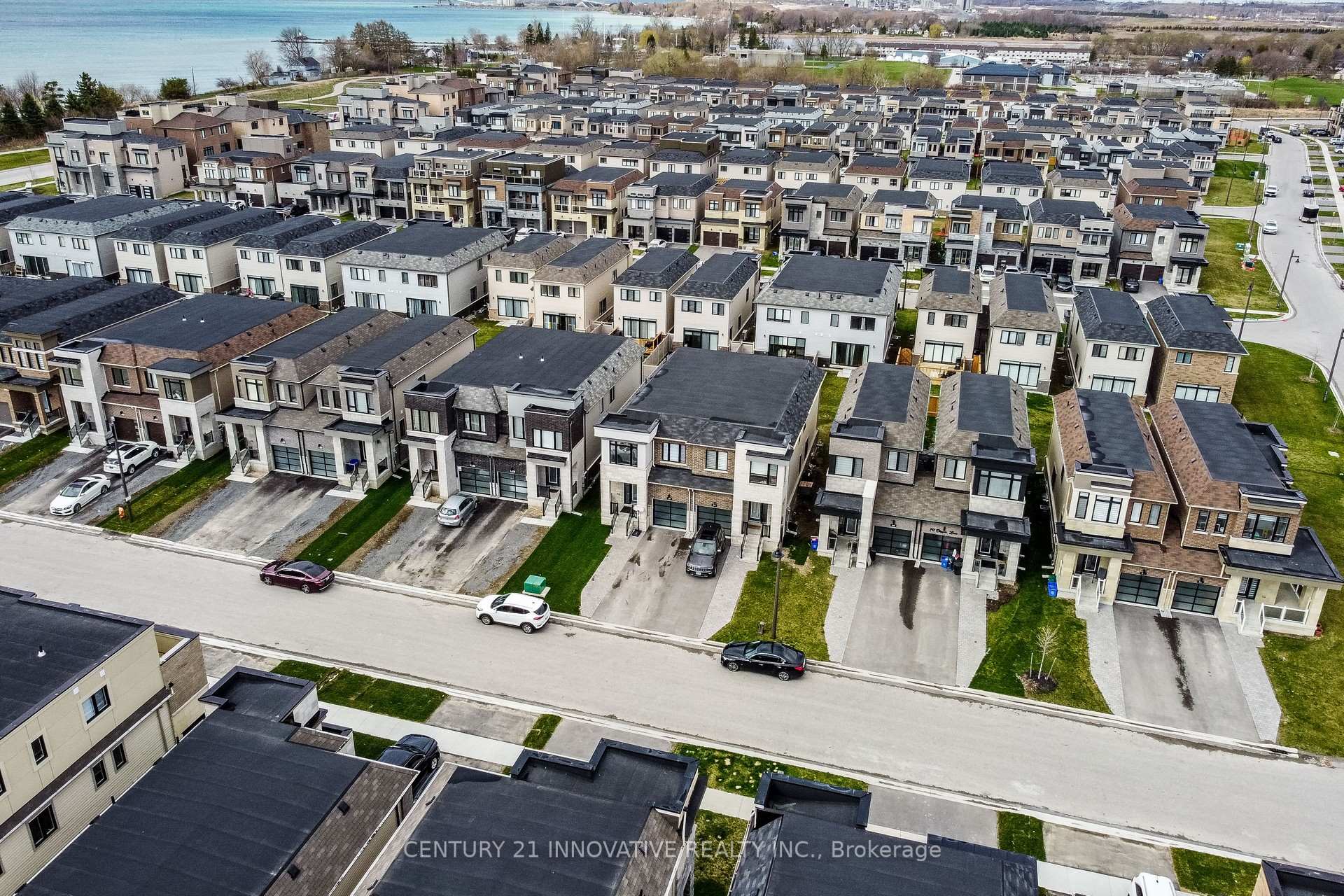 Photo 35 of 58 Clipper Lane, Clarington, Bowmanville — HOMEH