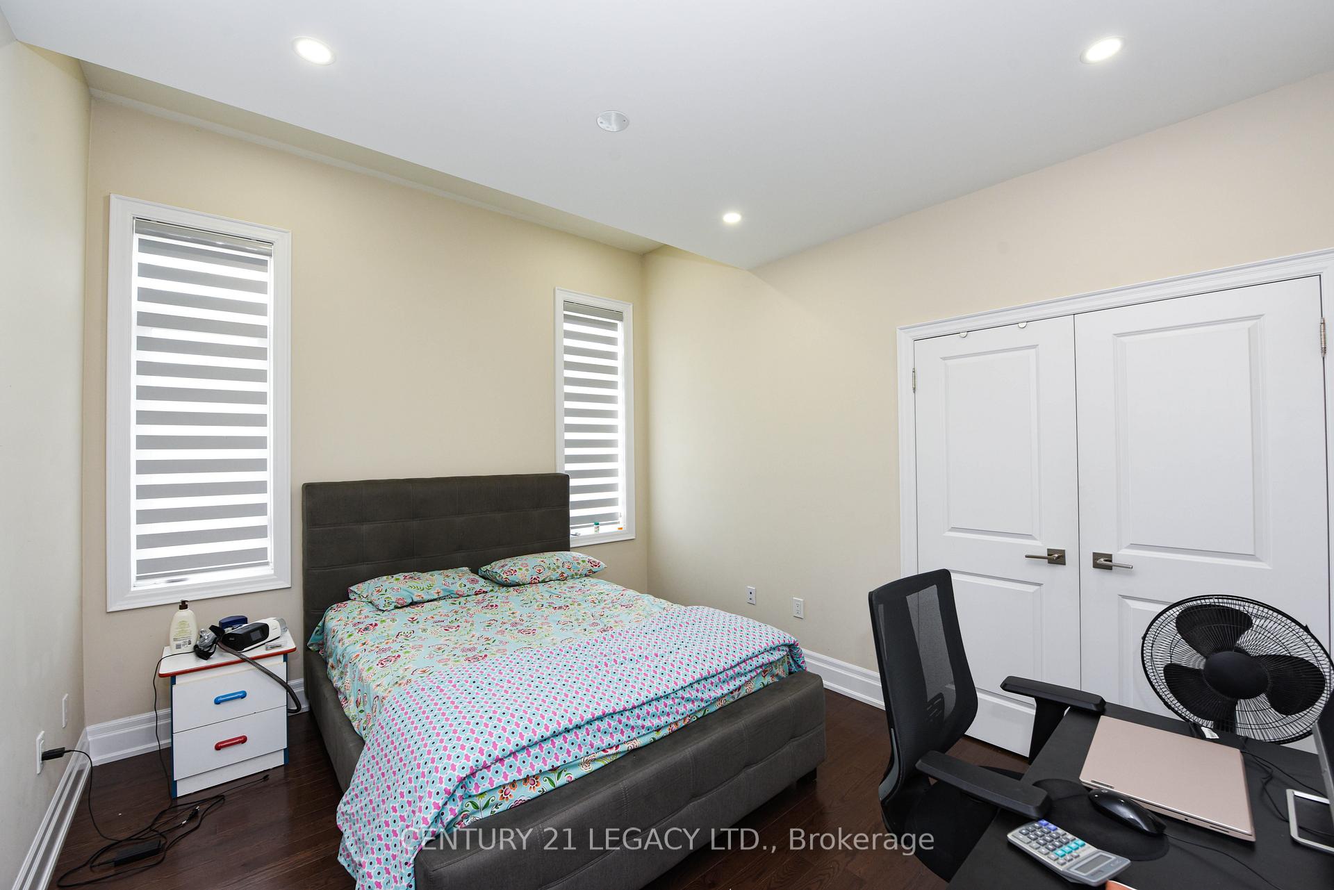 Photo 10 of 33 Lyle Way, Brampton, Credit Valley — HOMEH