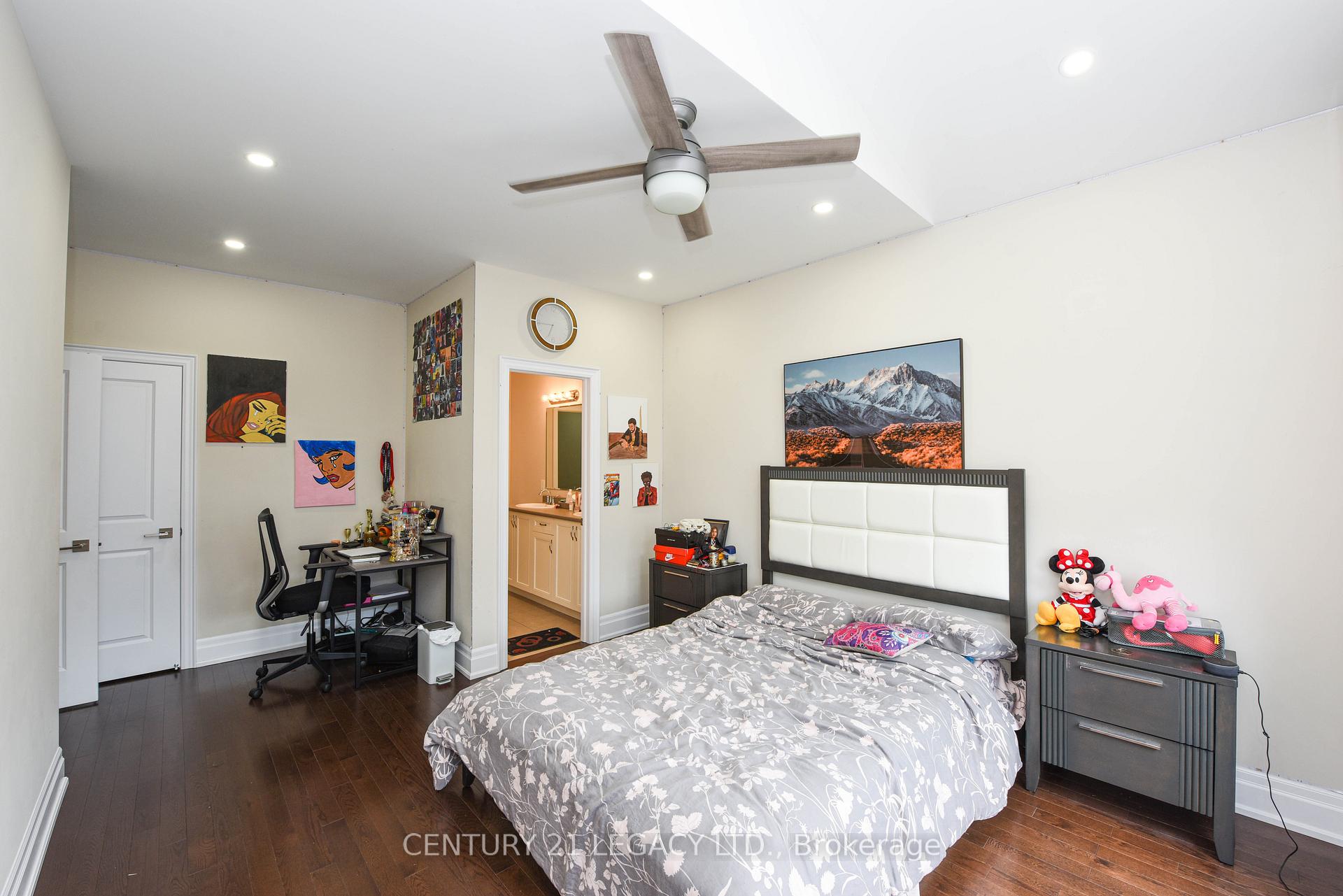 Photo 14 of 33 Lyle Way, Brampton, Credit Valley — HOMEH