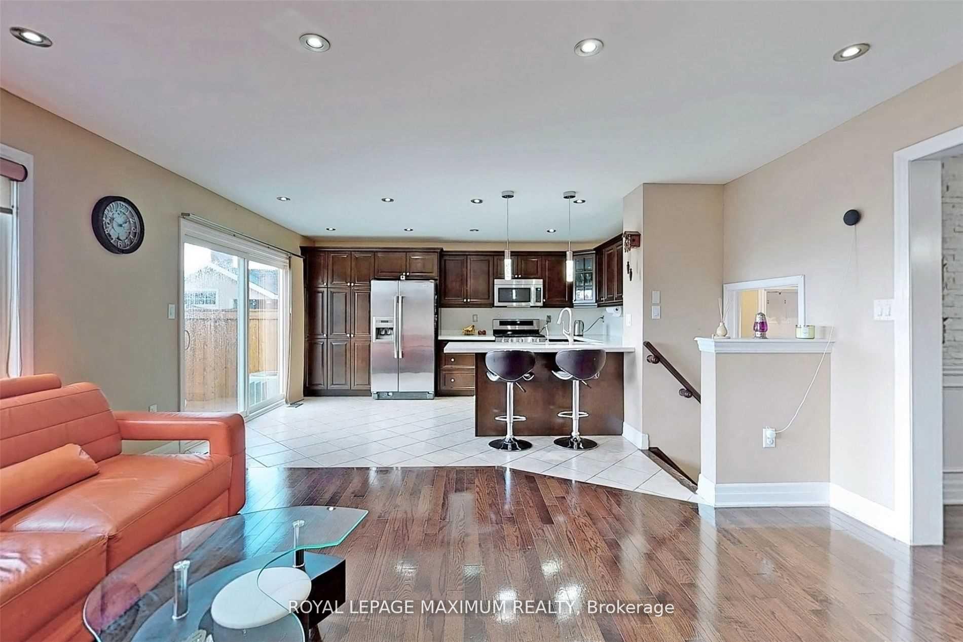 Photo 8 of 112 John w Taylor Avenue, New Tecumseth, Alliston — HOMEH