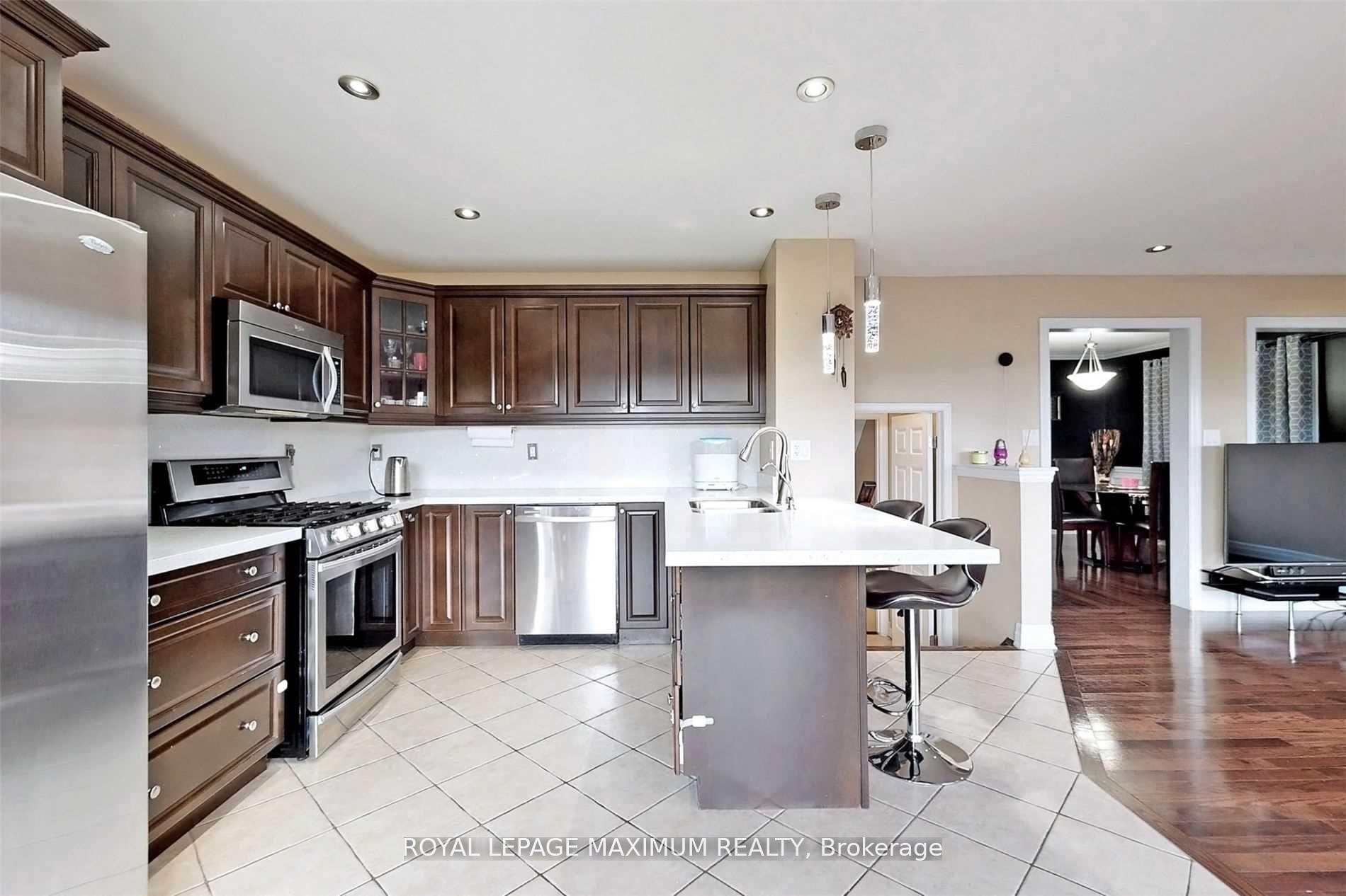 Photo 9 of 112 John w Taylor Avenue, New Tecumseth, Alliston — HOMEH