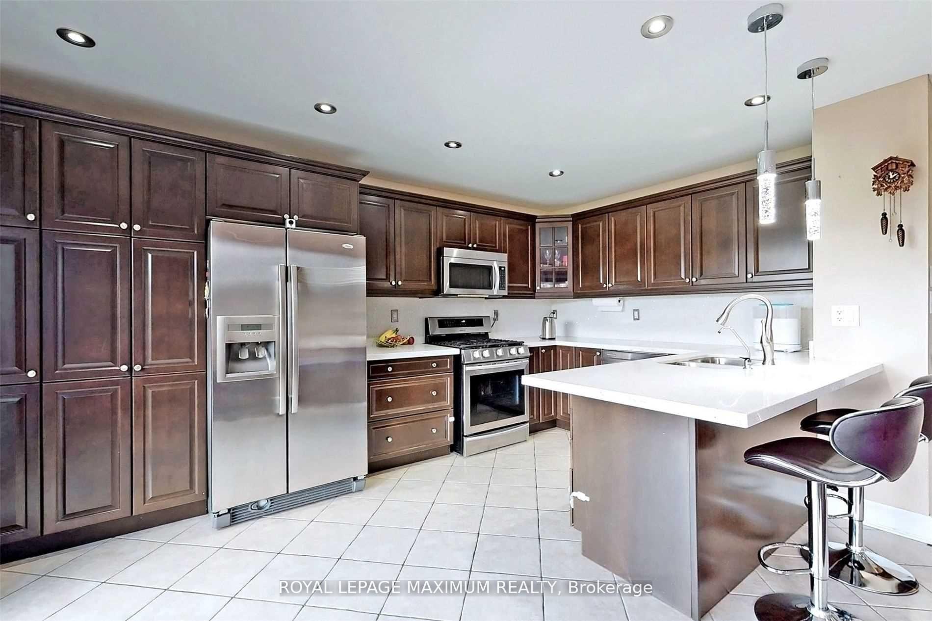 Photo 11 of 112 John w Taylor Avenue, New Tecumseth, Alliston — HOMEH