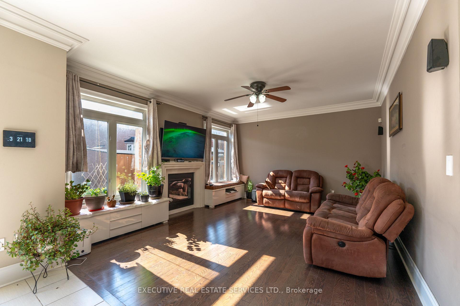 Photo 8 of 8 Gosling Street W, Brampton, Bram West — HOMEH