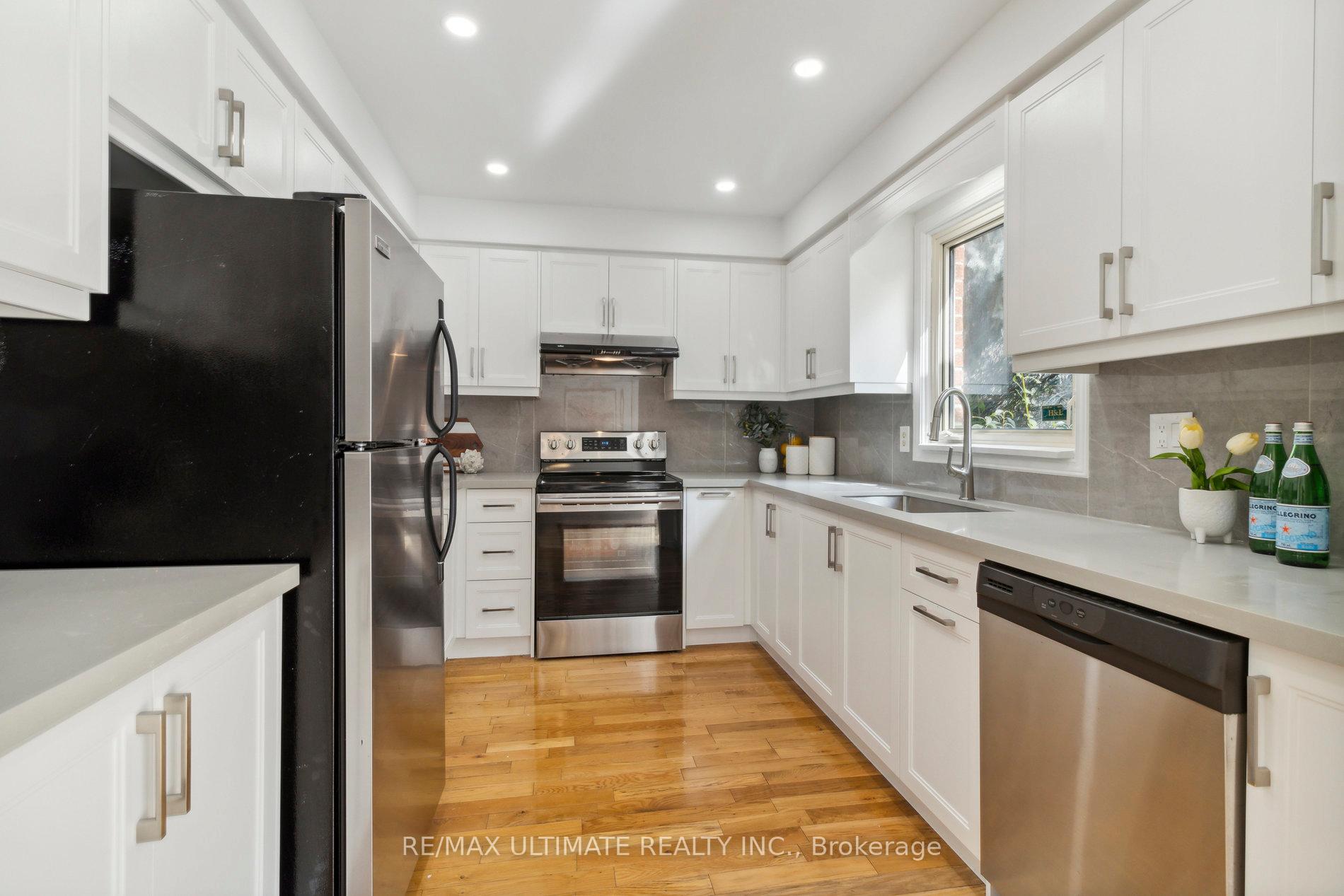 Photo 34 of 27 Blackwell Court, Markham, Buttonville — HOMEH