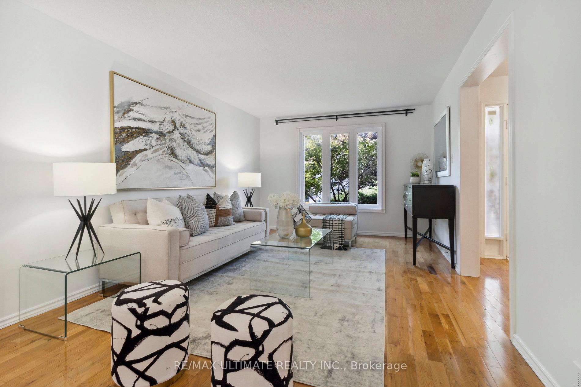 Photo 7 of 27 Blackwell Court, Markham, Buttonville — HOMEH