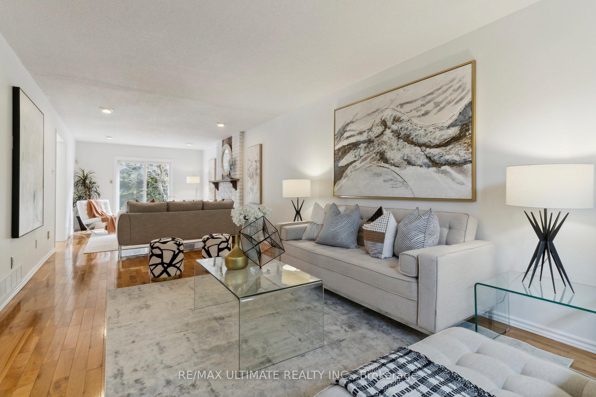 Photo 8 of 27 Blackwell Court, Markham, Buttonville — HOMEH