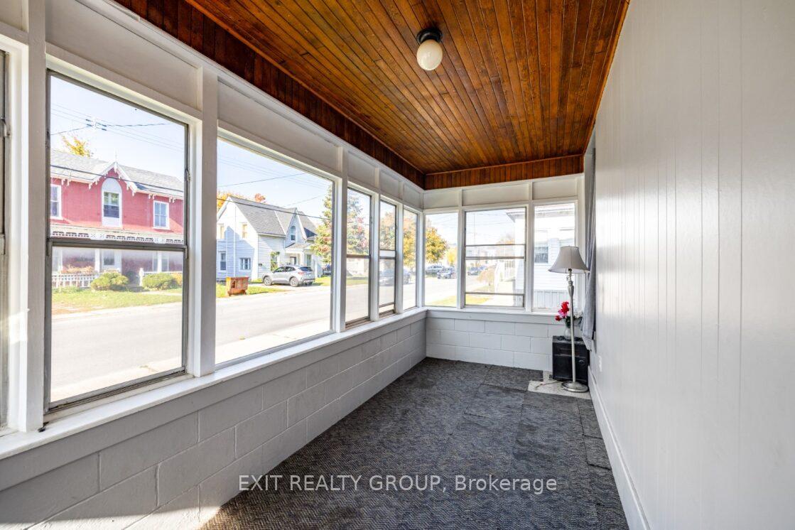 Photo 5 of 9 Octavia Street, Belleville, Belleville Ward — HOMEH