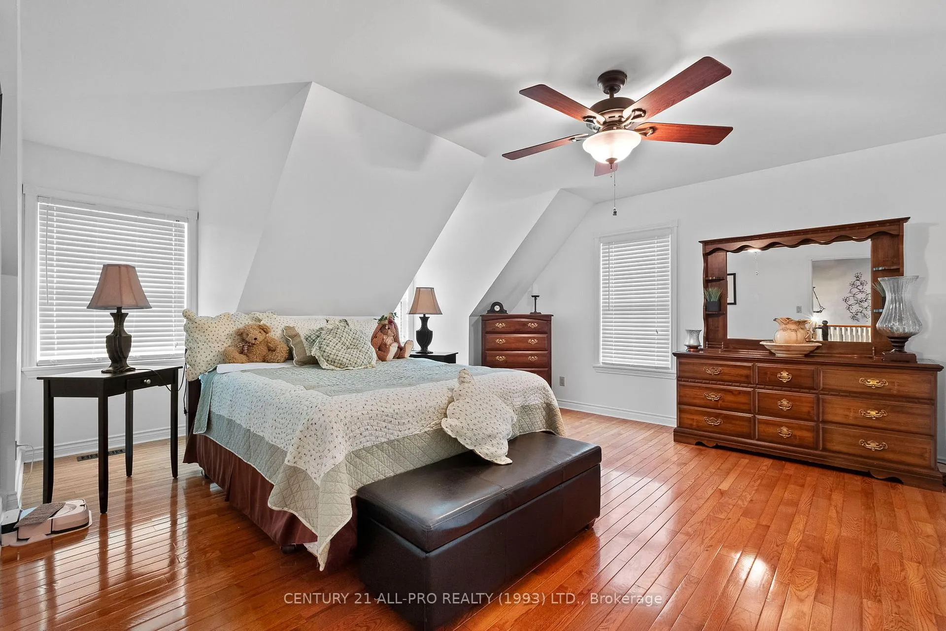 Photo 165 of 17 Forest Hill Drive Cobourg, Hamilton Township, Rural Hamilton — HOMEH