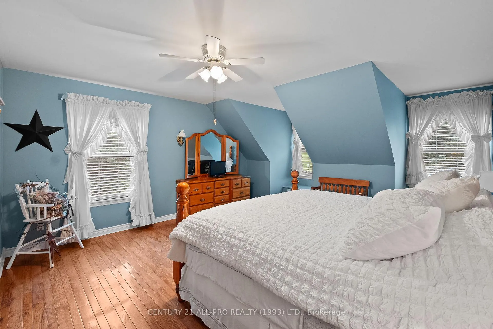 Photo 170 of 17 Forest Hill Drive Cobourg, Hamilton Township, Rural Hamilton — HOMEH