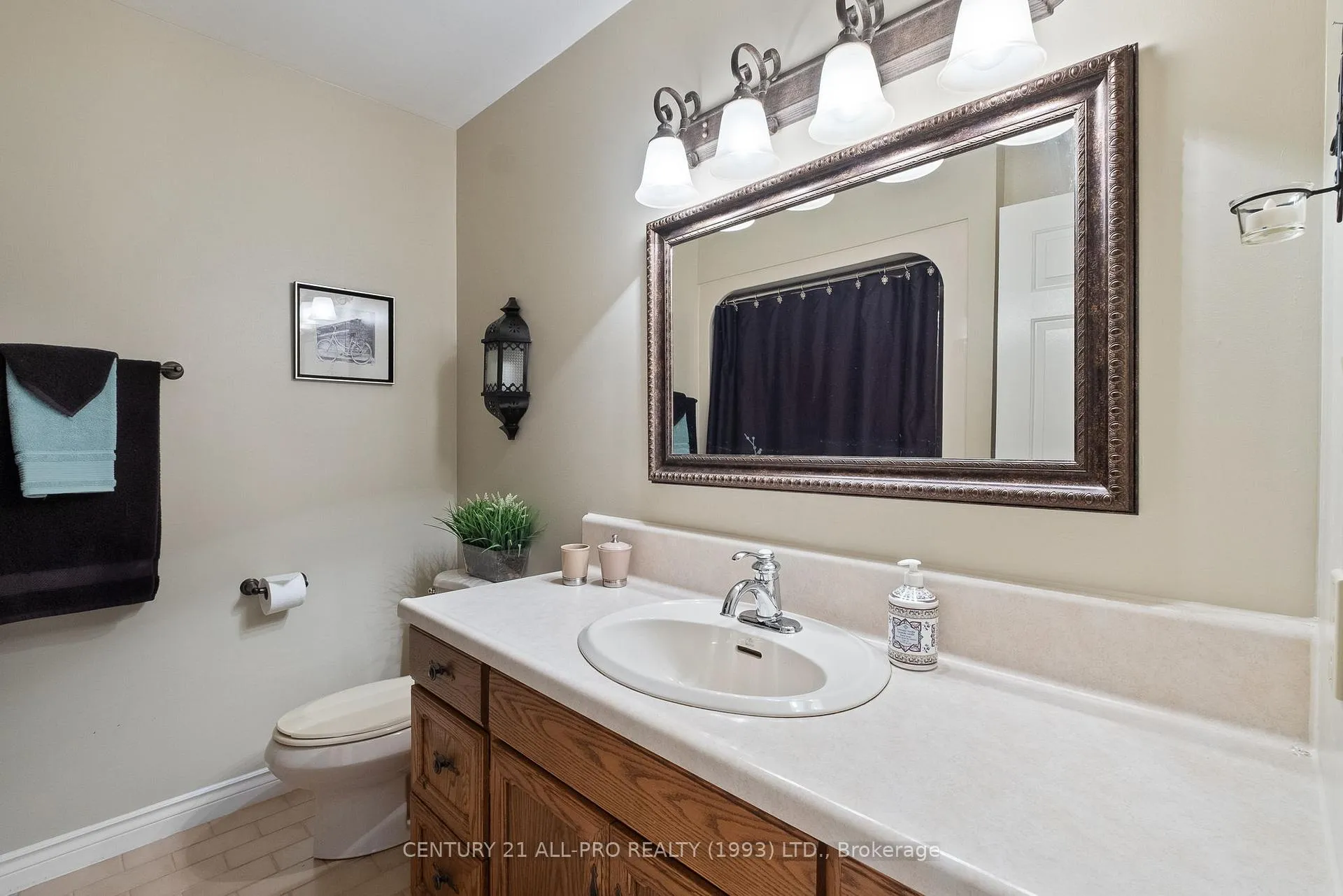Photo 184 of 17 Forest Hill Drive Cobourg, Hamilton Township, Rural Hamilton — HOMEH