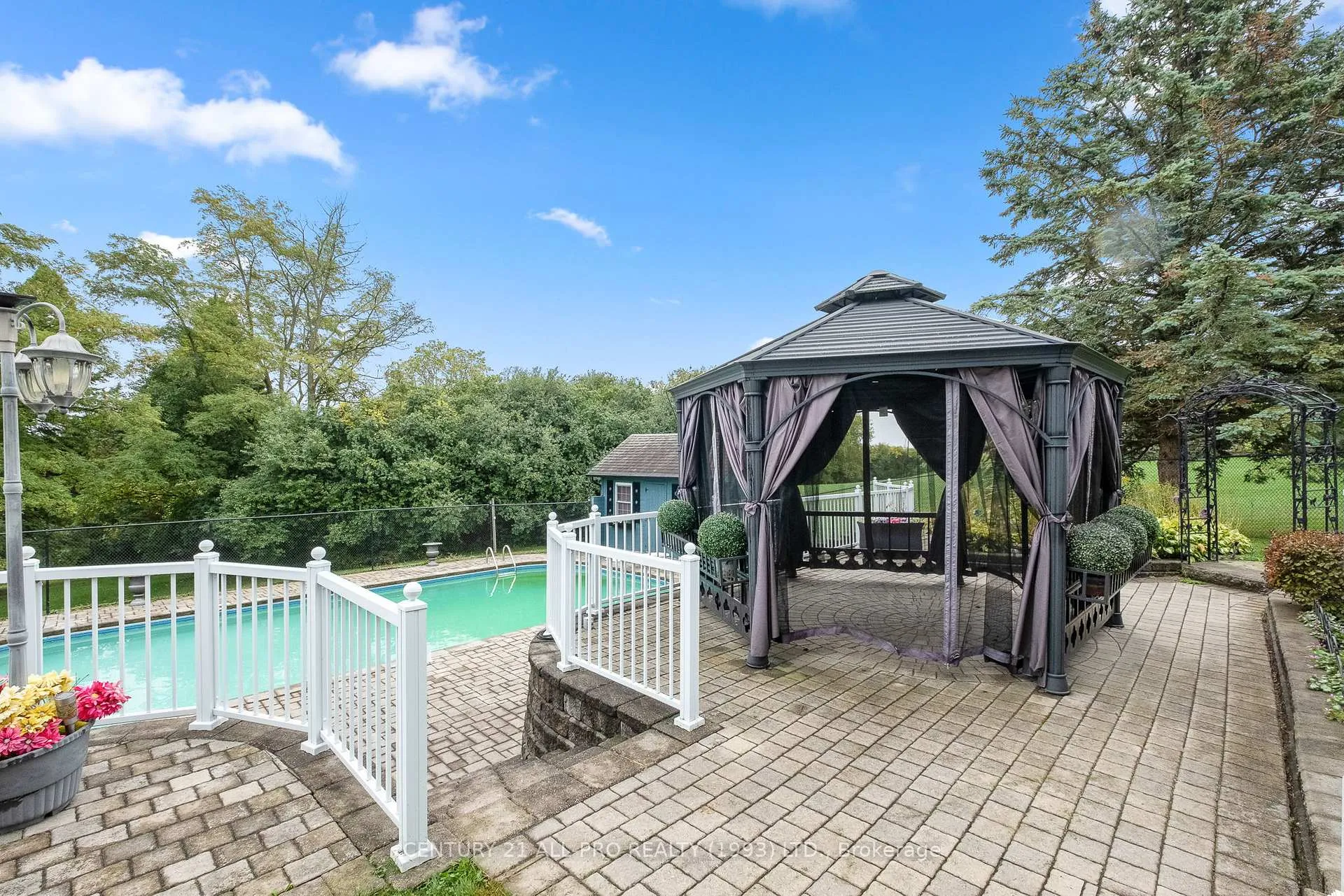 Photo 247 of 17 Forest Hill Drive Cobourg, Hamilton Township, Rural Hamilton — HOMEH